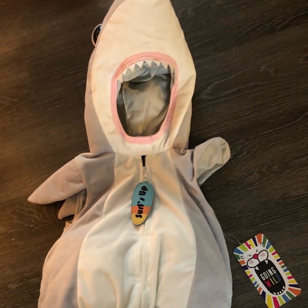 Baby shark costume